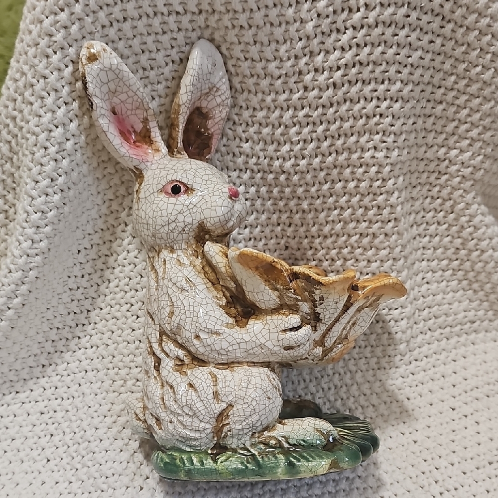 Whimsical Ceramic Rabbit with Sunflower - Picture 9 of 9
